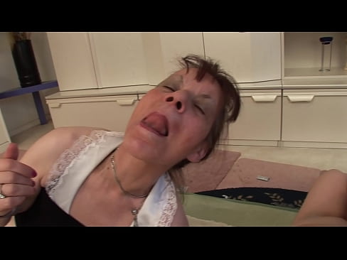 ❤️ İki nənənin və bir babanın üçlü var ❤️ Gözəl porno az.eviewporn.ru